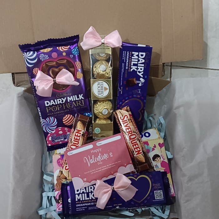 

HAMPERS VALENTINE / KADO VALENTINE CADBURY, FERRERO & SILVERQUEEN
