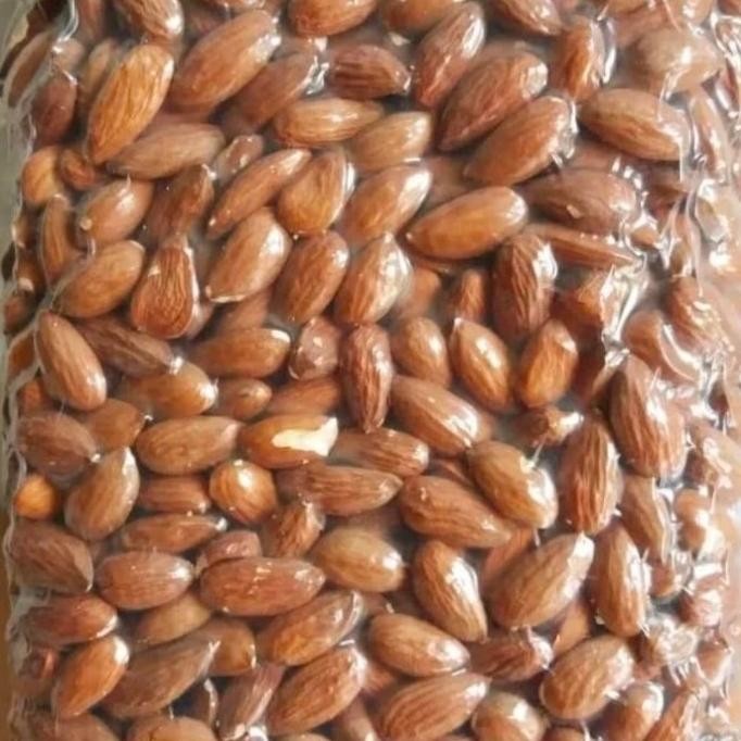 

KACANG ALMOND PANGGANG 250 GRAM / KUPAS / ROASTED ALMOND / FRESH