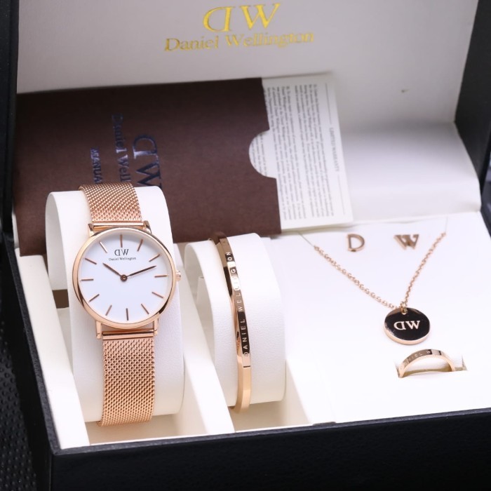 JAM TANGAN WANITA ANALOG PAKET KADO ULANG TAHUN