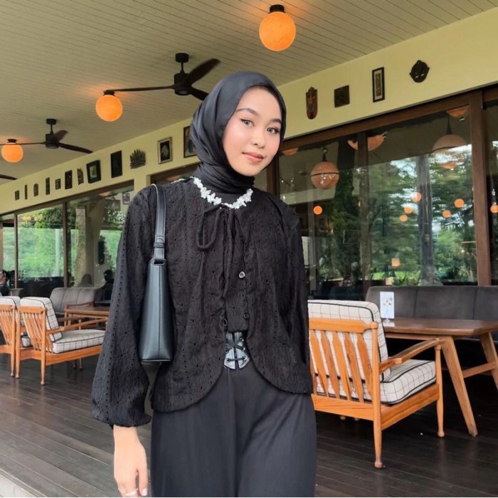 QUEENIE OUTER BY BOONAA OUTER PEREMPUAN