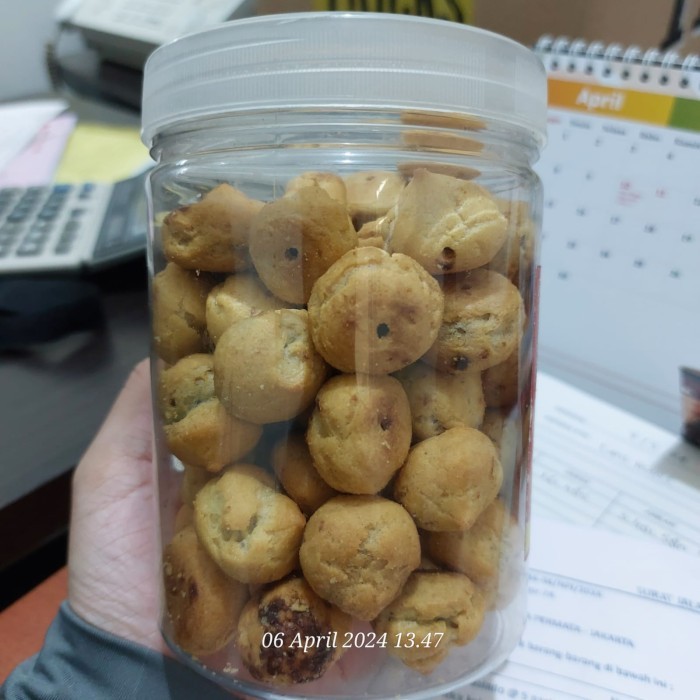 

Product Terlaris Kue Sus Kering Isi Coklat 2Kg / Soes Indojaya Krem Ballen