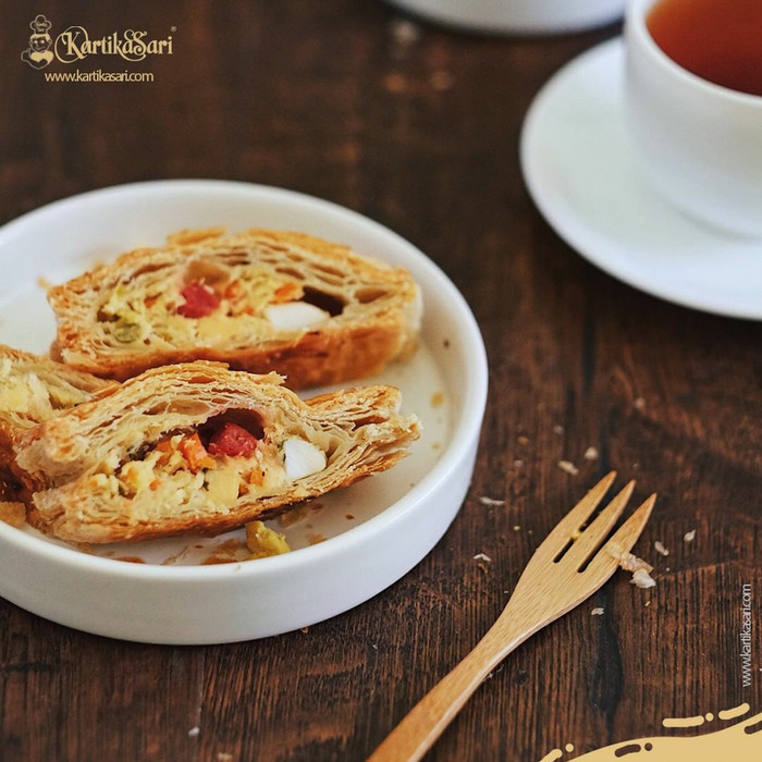 

Product Terlaris Picnic Roll Kartika Sari Bandung