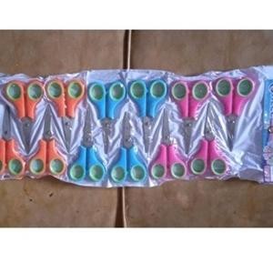

Terlaris (Murah) Gunting Kertas Warna 4-5Inch 1 Renteng Isi 12Biji