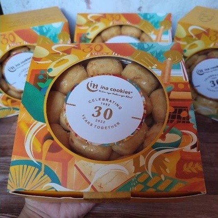 

Ina Cookies Toples Kue Kering Lebaran Milky Nastar Reguler Jakarta