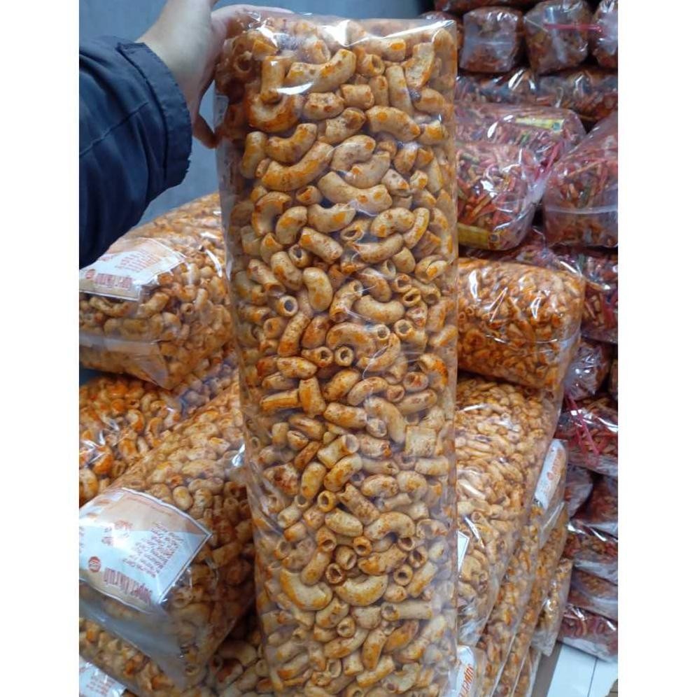 

Makaroni besar bumbu rujak pedas manis pipa daun jeruk Keripik Pedas viral