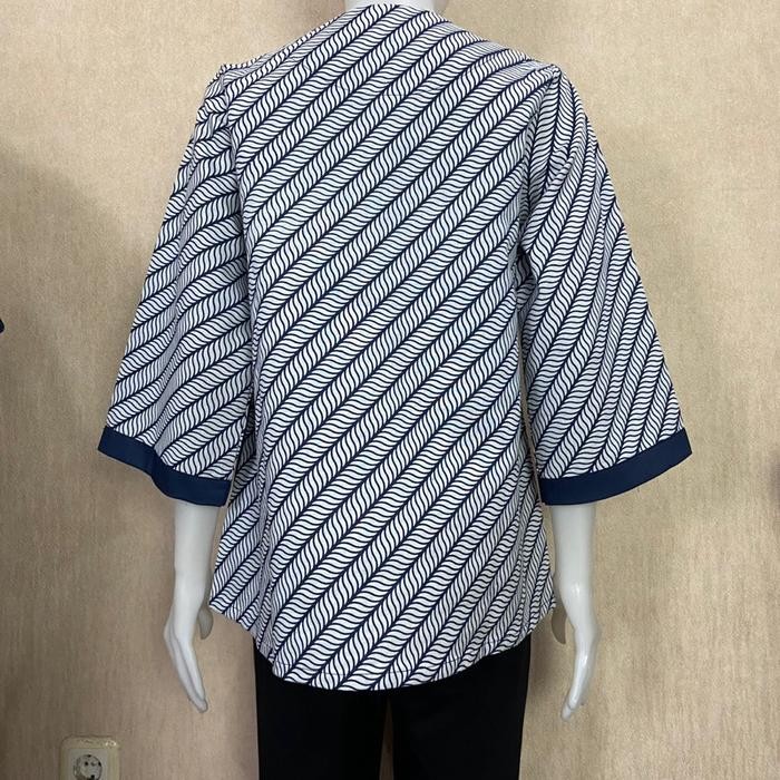 Atasan Blouse Batik Wanita Kain Katun Bordiran Motif Wayang Navy ice Blue Premium Pakaian Kantor