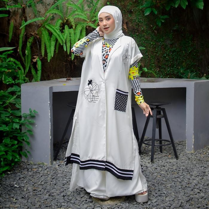 Numiaa Oneset Vest Nazma by Numiaa Fashion Oneset Vest wanita muslim LD 120
