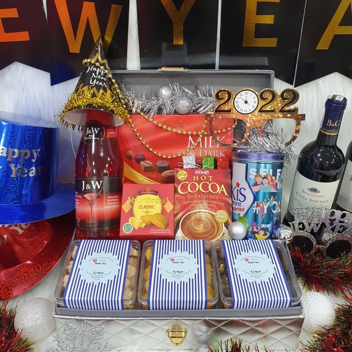 

PAKET HAMPERS TAHUN BARU HAPPY NEW YEAR HAMPERS KUE KERING PARCEL