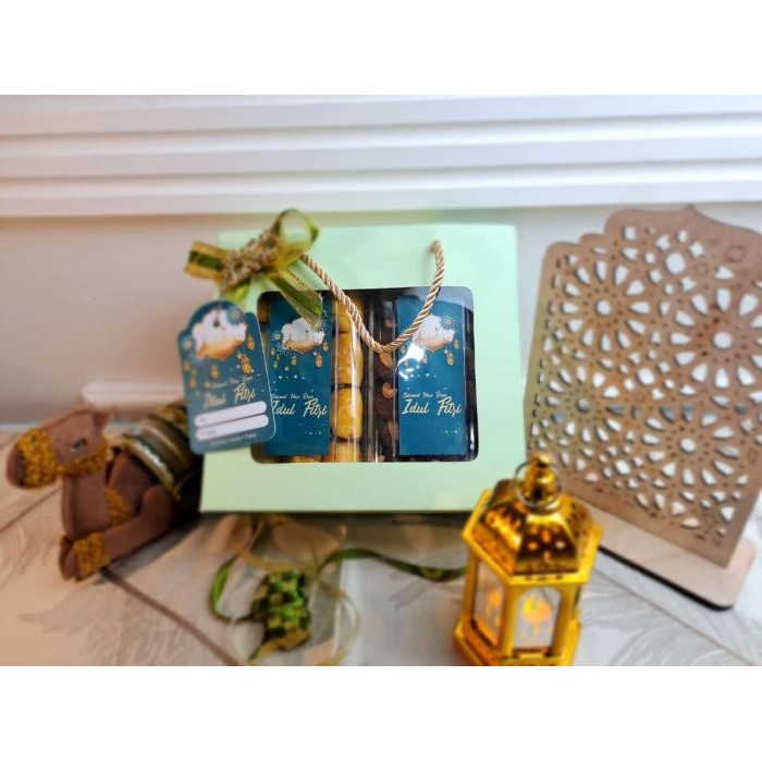 

HAMPERS BINGKISAN PARCEL LEBARAN IDUL FITRI KUE KERING