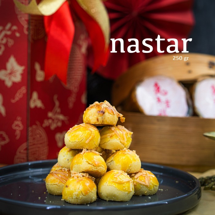 

HAMPERS IMLEK CHINESE NEW YEAR CNY KUE KERANJANG NASTAR PUTRI SALJU