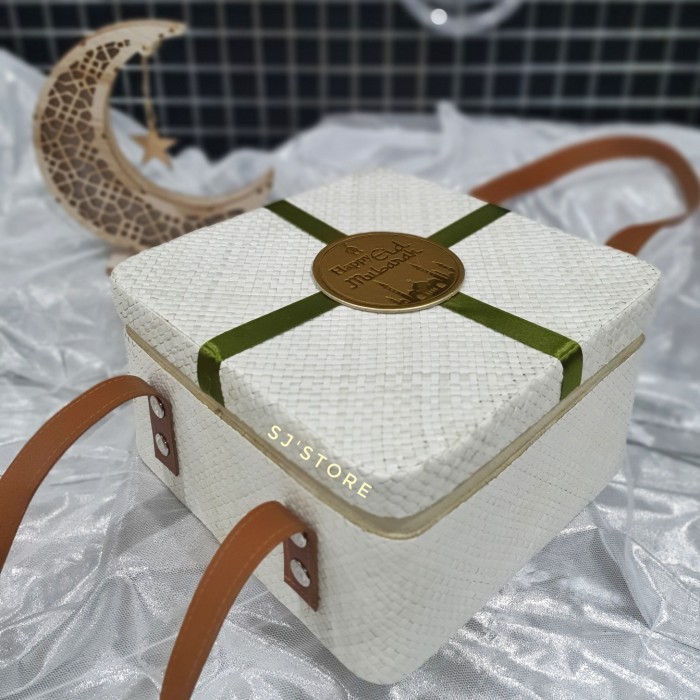 

PAKET BOX HAMPERS LEBARAN KUE KERING TOPLES MURAH 9