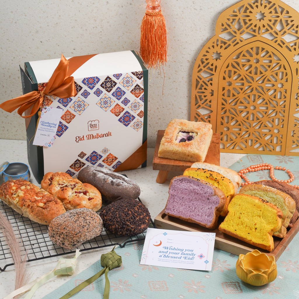 

Firstwish Eid Hampers Big Healthy Artisan Bread SpecialBox 1 pack