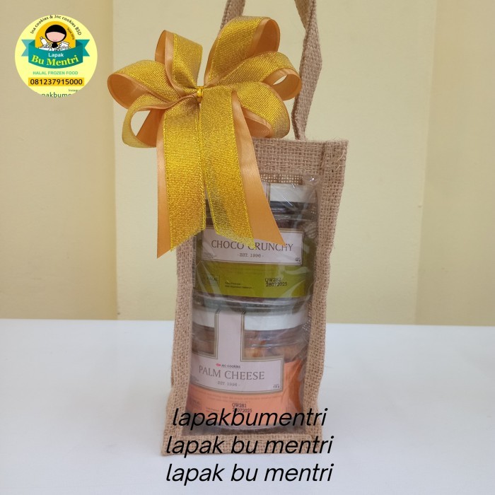 

hampers kue kering isi 2jar