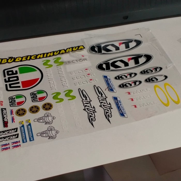 

DECAL KERING / DTF UV / CUTTING STICKER WARNA