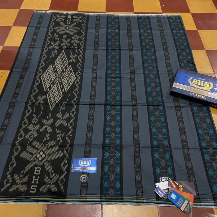 SARUNG BHS CLASSIC KWG DBY MTR GOLD SILVER BRONZE