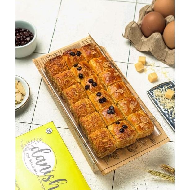 

tre-57 Danish Lekker Holland / Boterkoek 20x10 Panggang Wangi Butter Leker Holland by danishdapurcake Murah