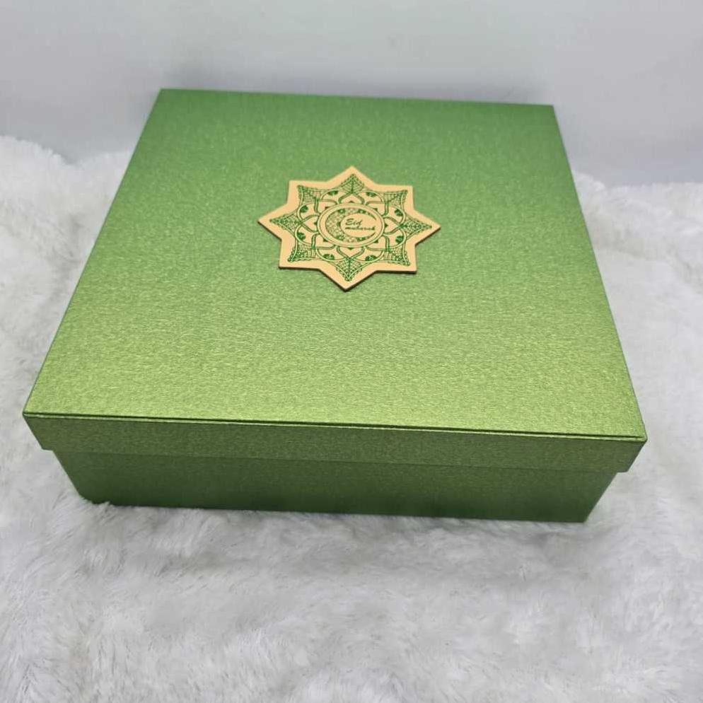 

kareemid paket box 25x25x10cm standar mt md imlek natal idul fitri / hardbox kotak kue lebaran / hamper/ luar kota