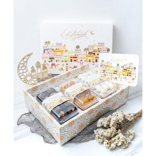 

AURORAE RUMAH71 HAMPERS KUE KERING SPECIAL EID MUBARAK FREE KARTU UCAPAN LEBARAN