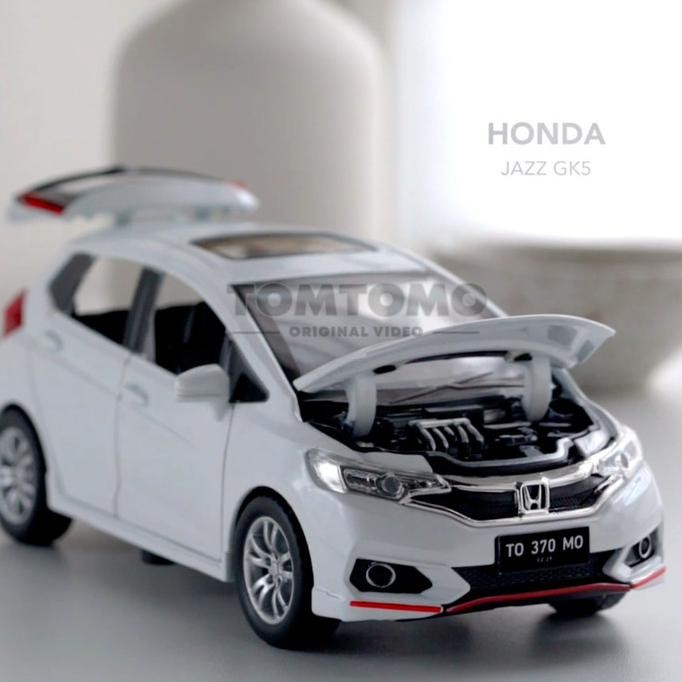 Honda Jazz Fit WHIT Tomtomo Mobil Mobilan Diecast Miniatur Mainan Anak