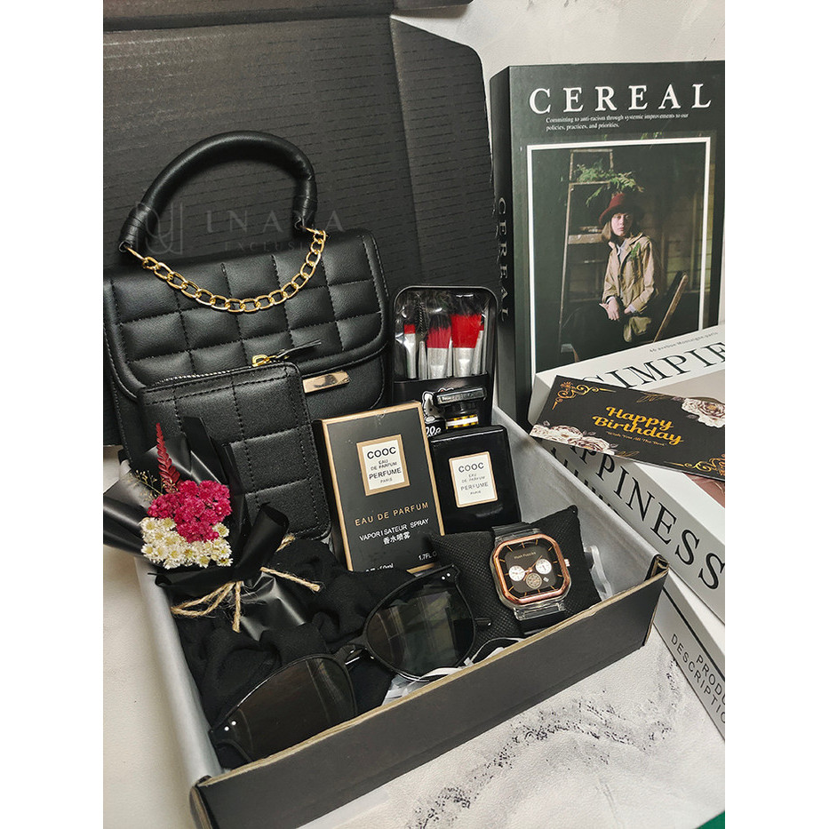 

INAYA Hampers Cewek Premium Aesthetic Gift Box Hadiah Kado Ulang Tahun Wisuda Wedding Anniversary