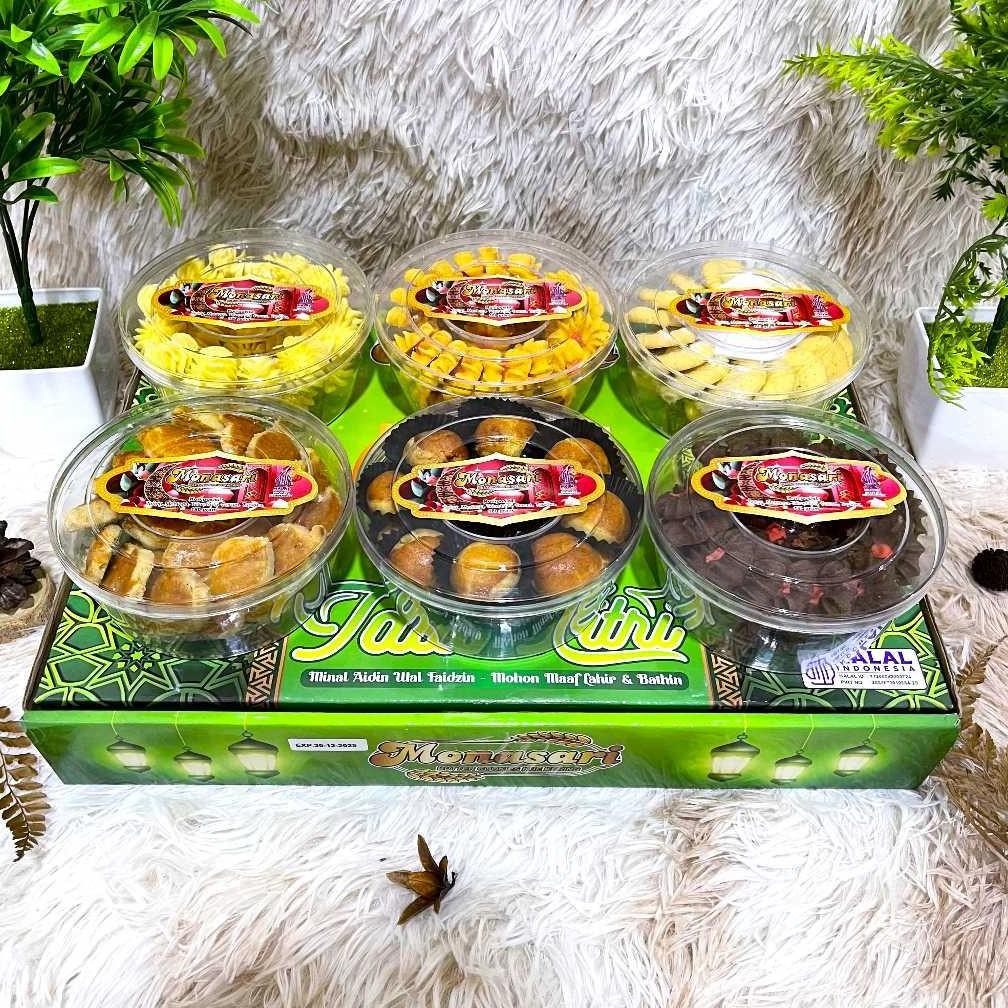 

Paket Kue Kering Lebaran Prima Jaya Parsel Kue Kering Parsel Kue Lebaran Bingkisan Hampers Lebaran Idul Fitri Kue Nastar Kacang Putri Salju Thr Diskon Setengah Harga