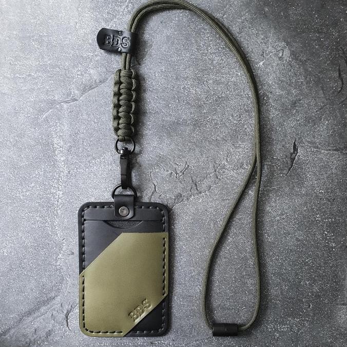 

BDS - SALVO - LEATHER ID CARD HOLDER AND PARACORD LANYARD