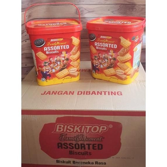 

Biskitop Family Moment assorted biscuits - Biskuit aneka rasa
