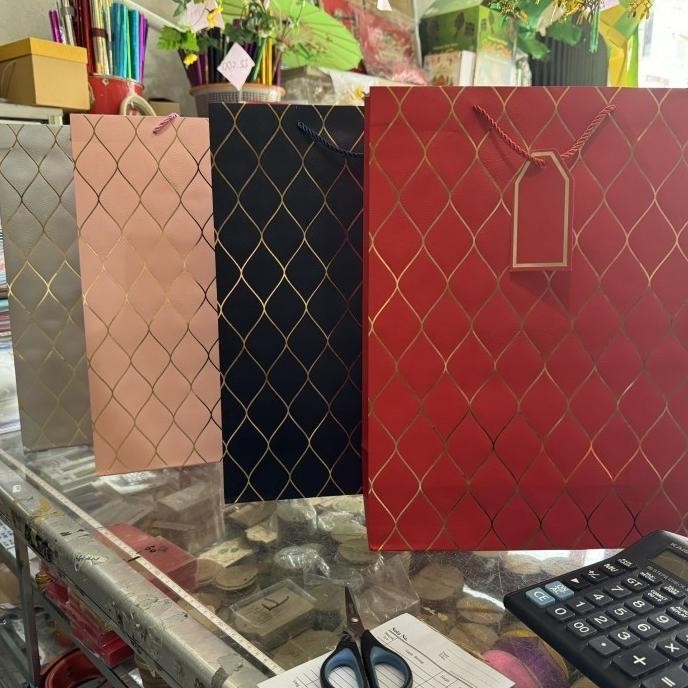 

Produk Unggulan] Paper Bag Fancy / Paper Bag Colorfull / Goodie bag/ Kantong Kado 2