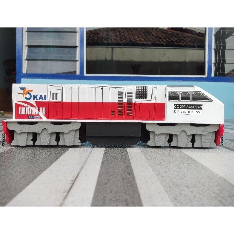dgf-4 miniatur kereta api kayu cc 203 Berkualitas