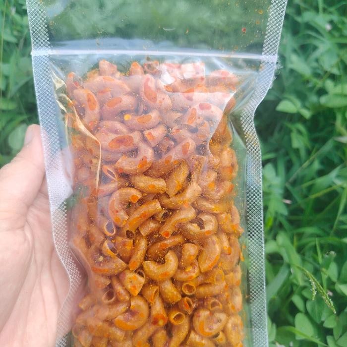 

GRATIS ONGKIR Makaroni Pedas Daun Jeruk 100 Gram - Snack Makanan - Food