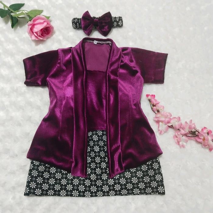 Kebaya Bayi Bludru / Kebaya Anak Perempuan / Setelan Baju Kebaya Anak Ungu