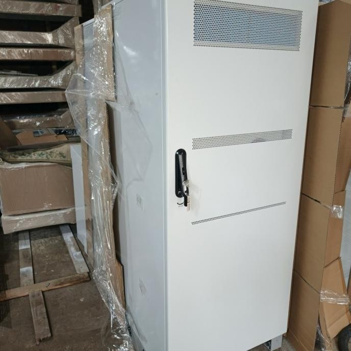 CO Rack Server Outdoor 65x65x160 kokoh good condition