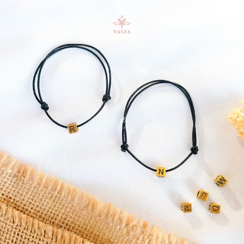 VAIZA - [ Gelang Tali Huruf Inisial ] Gelang Tali Kulit Korea Waterproof Dewasa Persahabatan Couple