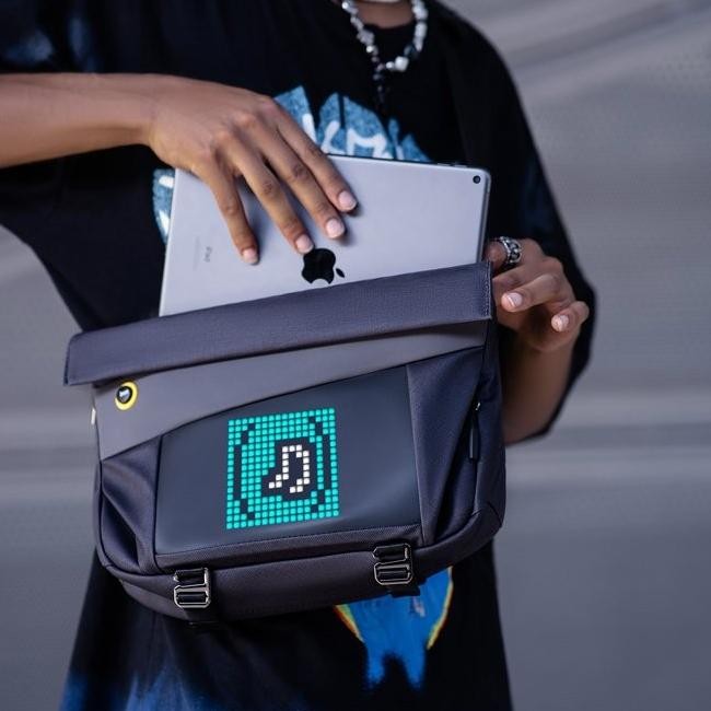 Murah Divoom Pixoo Slingbag-V With Pixel Art Display