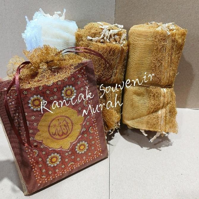 

Promo Isi 50 Pcs Tempat Souvenir Kantong/Sarung Tile Buku Yasin Sarung COD