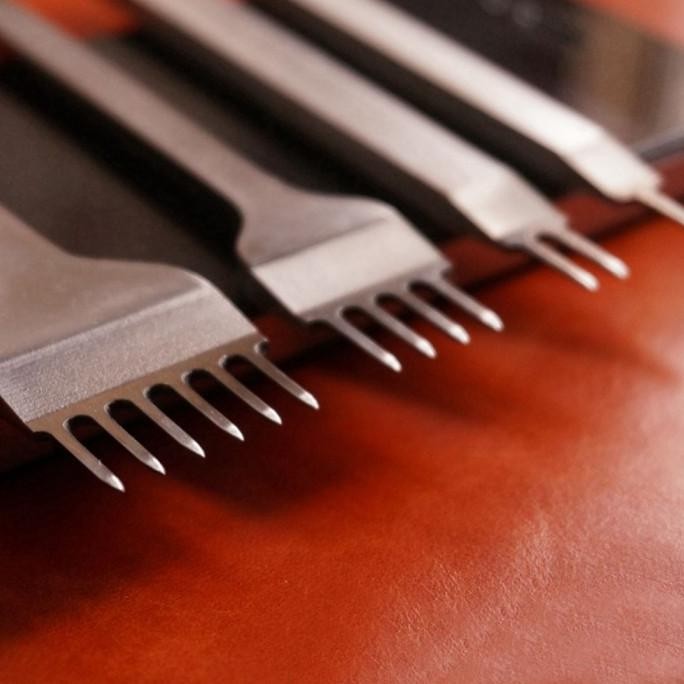 

1set Alat Pelubang Kulit Leather Craft Hole Punches Stitching Tool 1 2 4 6 Lubang Ikat Pinggang murah