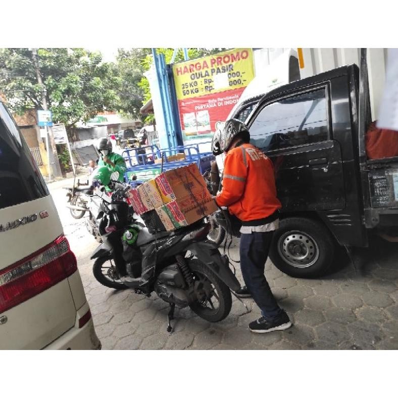 

Tre-57 Telur Bebek Asin Mentah Paket Isi 10 Henmart