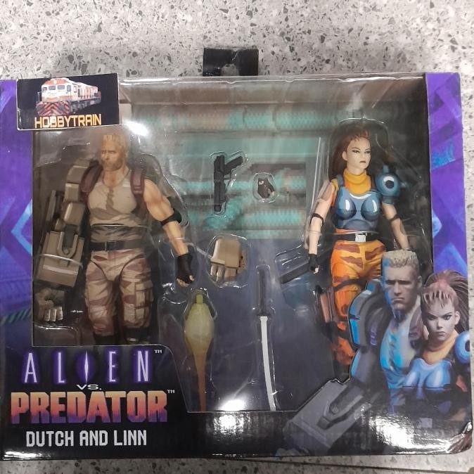 NECA ALIEN VS PREDATOR DUTCH AND LINN