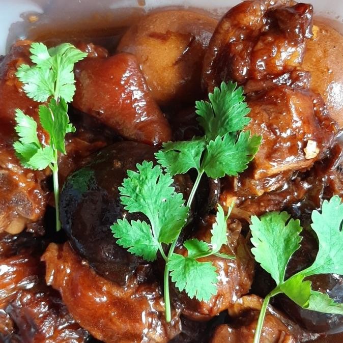

Murah Uncle Lau Kitchen-Cukiok/Kaki Babi Kecap Spesial Paman Lau 1Kg Pack