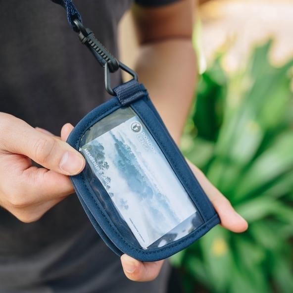 

Gd-324 Wanderlust Hanging Lanyard Wallet Gantungan Id Card Bolzaa Navy