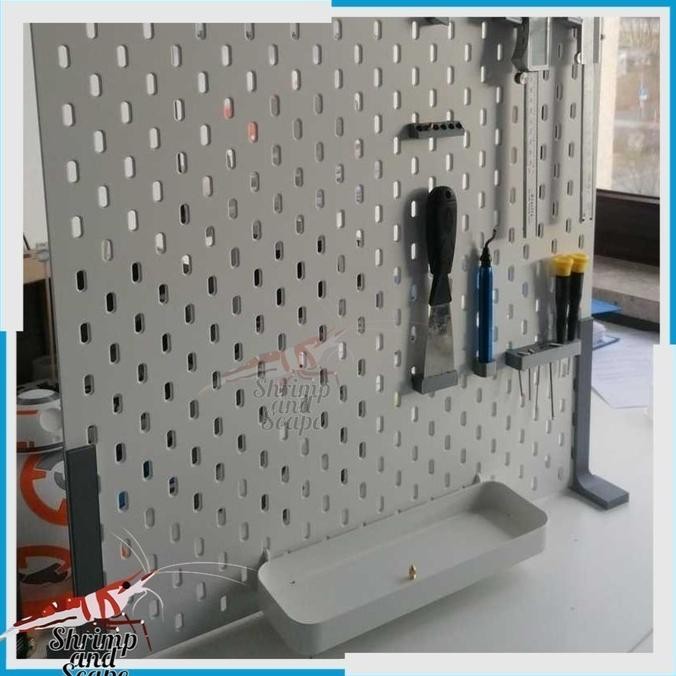 

TERMURAH - Pegboard Standing Foot Rak Meja Standing Tanpa Bor Dinding Kaki Wadah