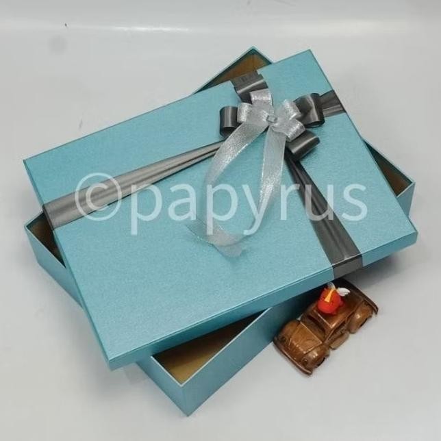 

PAPYRUS 30x40 Tinggi 15cm Kotak Kado Gift Box Hadiah V2