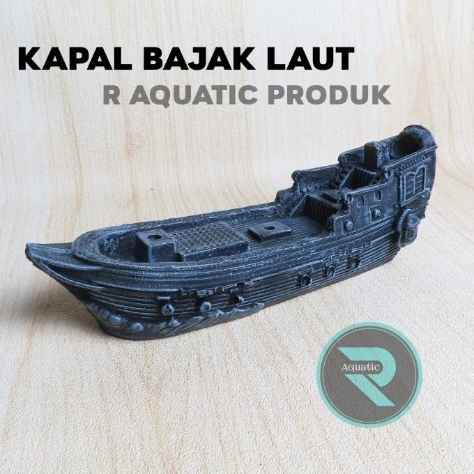 ornamen kapal bajak laut tenggelam hiasan aquarium