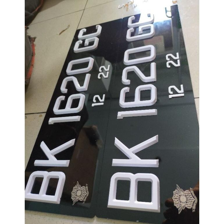 Plat Nomor Mobil Variasi Timbul/set - singapore