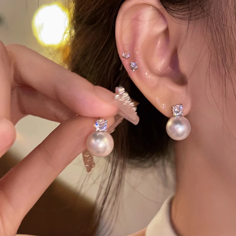 

S925Silver Diana Natural Freshwater Real Pearl Stud Earrings French Fashion High Sense Graceful Earrings Large Bread Bead