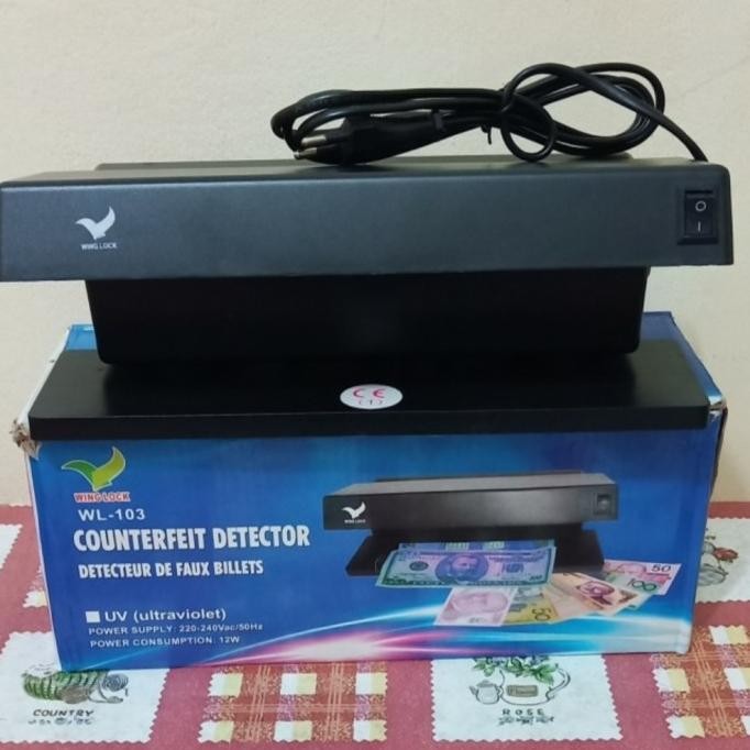 

Terlaris PENDETEKSI UANG PALSU MONEY DETECTOR ALAT TES UANG PALSU LAMPU UV SALE