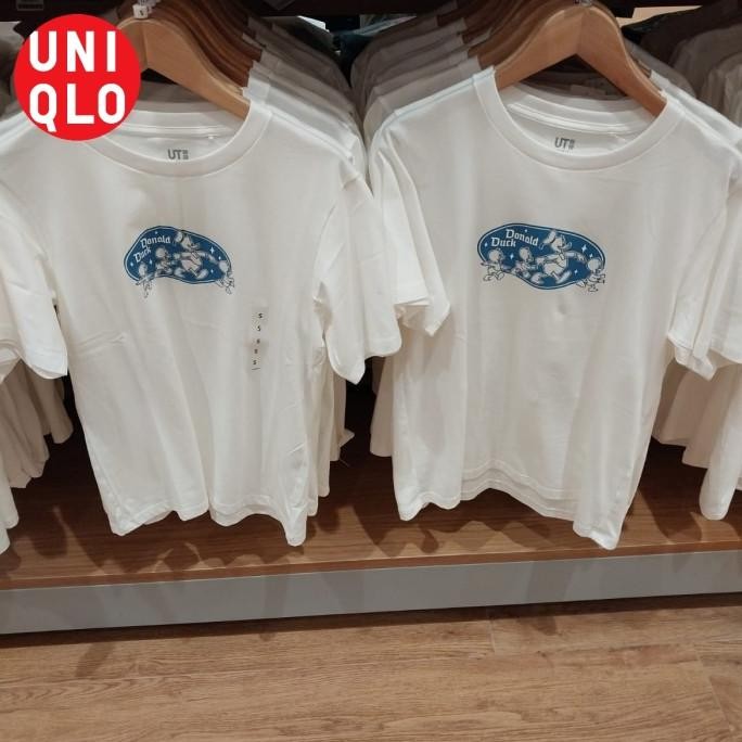 Kaos Tshirt UT Mickey Mouse Stands Disney Putih Unisex Uniqlo Original