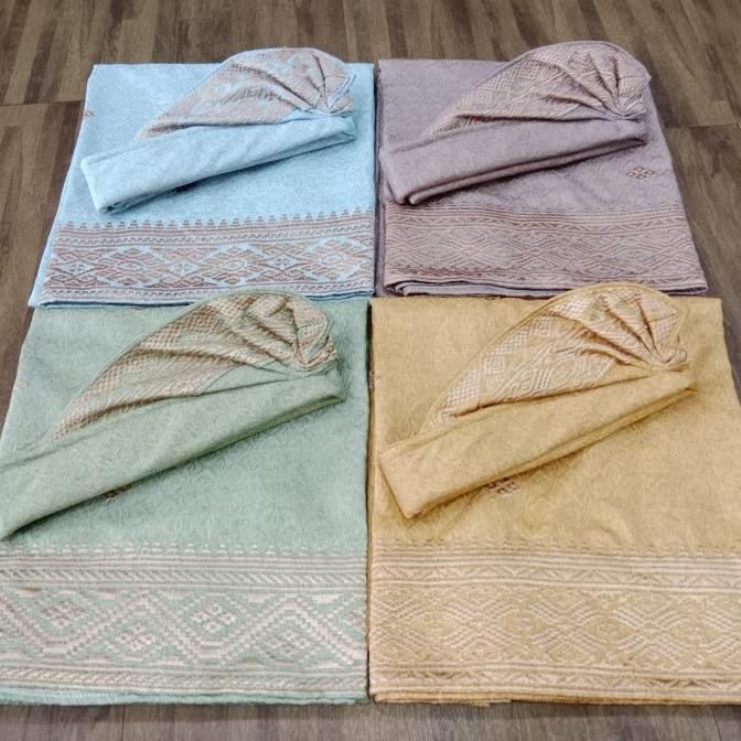 BUSANA BALI PRIA SAPUT DAN TOPI UDENG BORDIR SONGKET