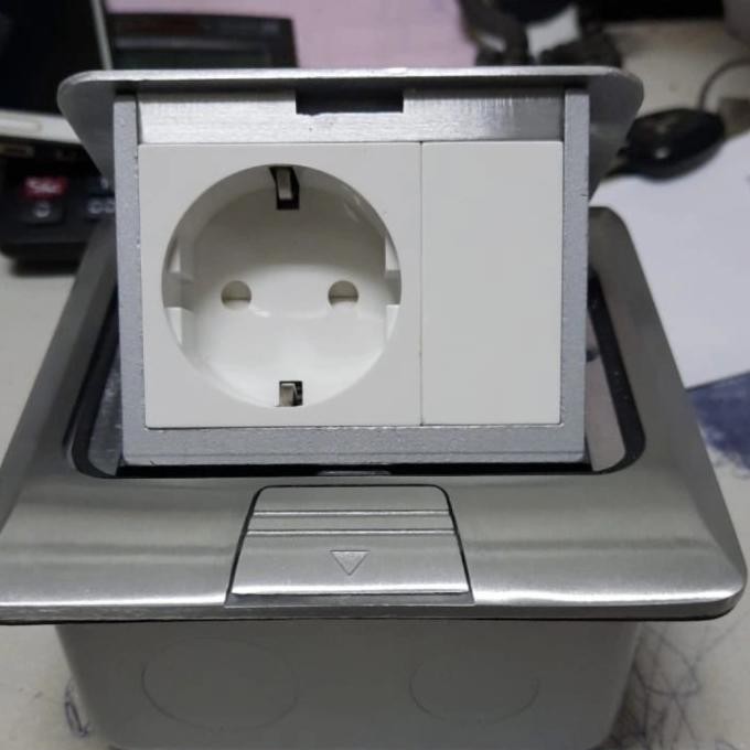 Spesial Stop Kontak Lantai Stop Kontak + Bl D25400 Silver - Broco