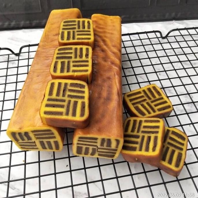 

Sale Lapis Legit Roll Tikar Premium